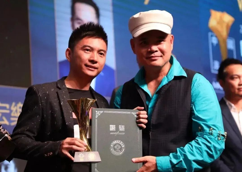 唐錦同設計師
